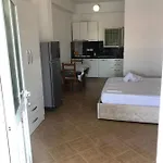 Hotel Praljan *